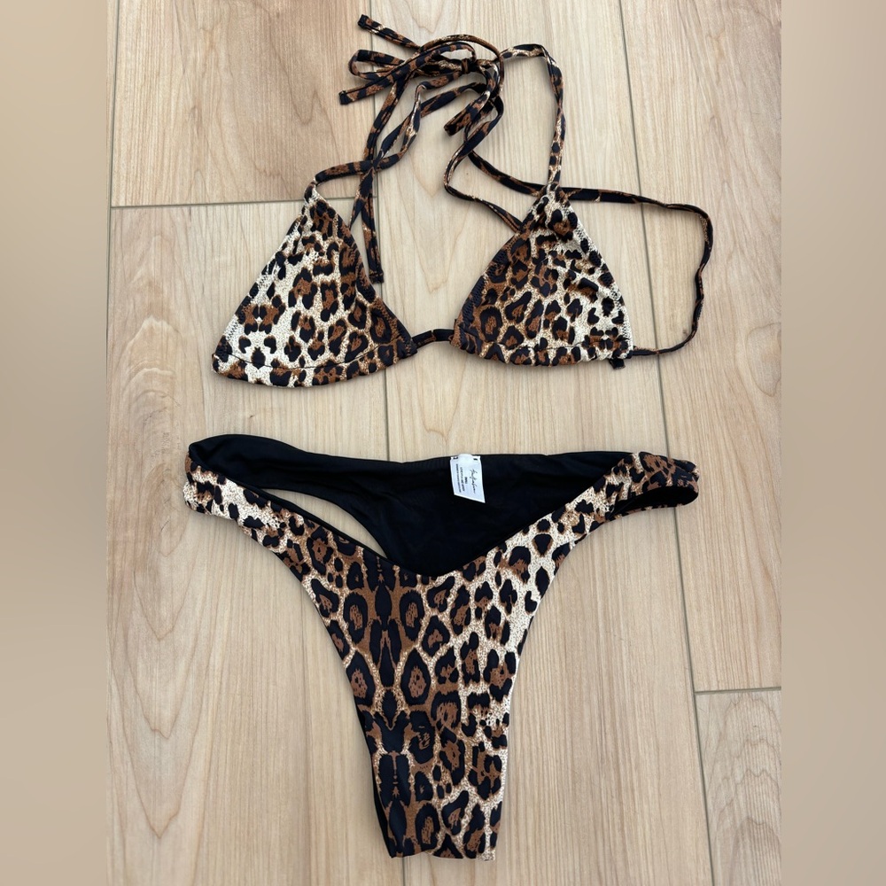 437 bikini